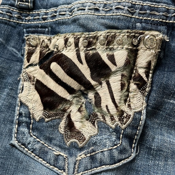 Miss Me Boot Cut jeans - Picture 9 of 12